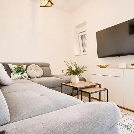 Βίλα Karetina Luxury Guest House-5 Min To The Kali