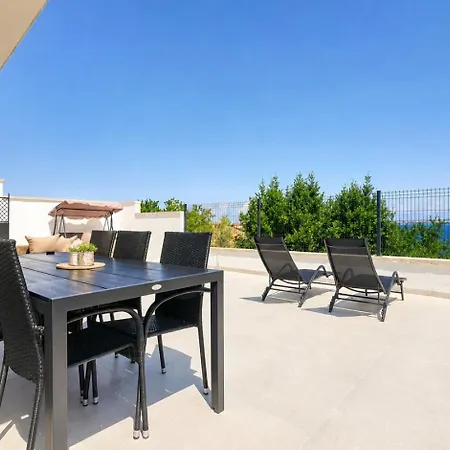 Karetina Luxury Guest House-5 Min To The Kali